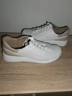 Nové dámské polobotky Peon vel.38