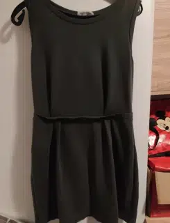 Šedivé šaty