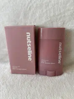 Nutseline Slim Fit tělové sérum s Gua Sha 60 ml