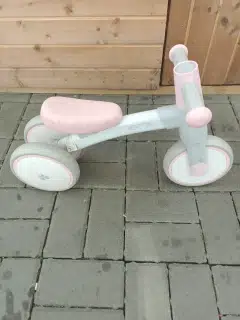 Dětská tříkolka