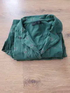 Bavlněné tmavě zelené dvoudílné pyžamo Reserved perníčky, vel. S